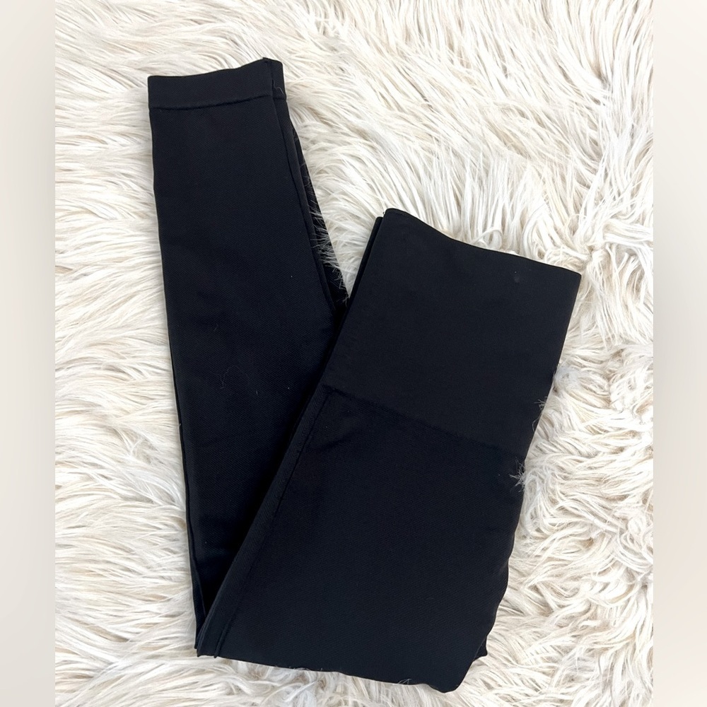 Spanx Black Cropped Leggings Women’s Medium | High Rise 7/8 Inseam